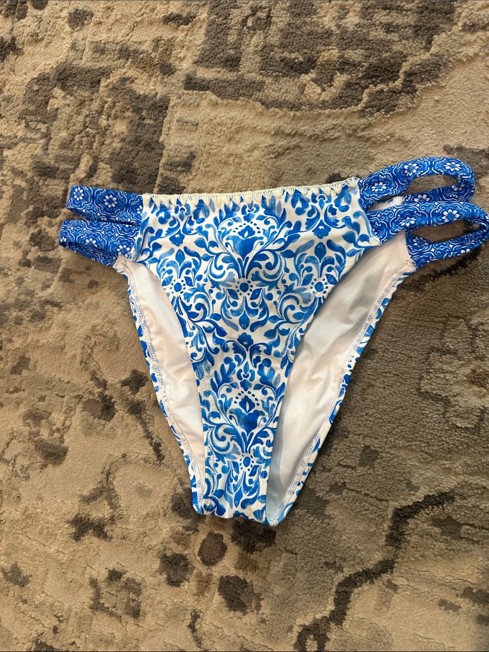 Cupshe Blue and White Floral Double-Strap Bikini Bottom - Picture 7 of 10